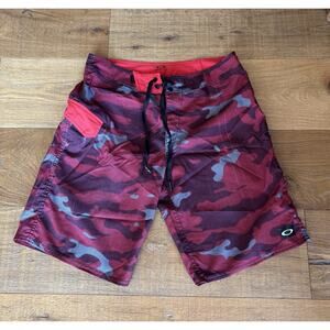 Vintage Retro Oakley Performance Fit Red Camouflage Camo Boardshorts Men's
